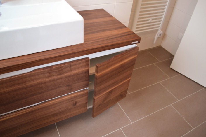 Holz-im-Bad: ein bulbaum Produkt ist immer eine qualitativ hochwertige Einzelanfertigung. bulbaum hat die kreative Idee und das perfekte Handwerk für jeden Kundenwunsch.