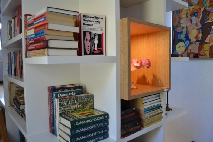Bücherturm: ein bulbaum Produkt ist immer eine qualitativ hochwertige Einzelanfertigung. bulbaum hat die kreative Idee und das perfekte Handwerk für jeden Kundenwunsch.